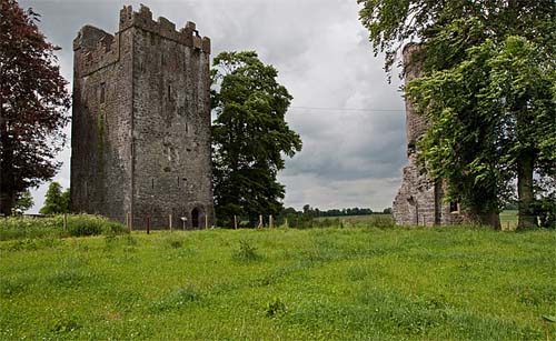 Tinnahinch Castle