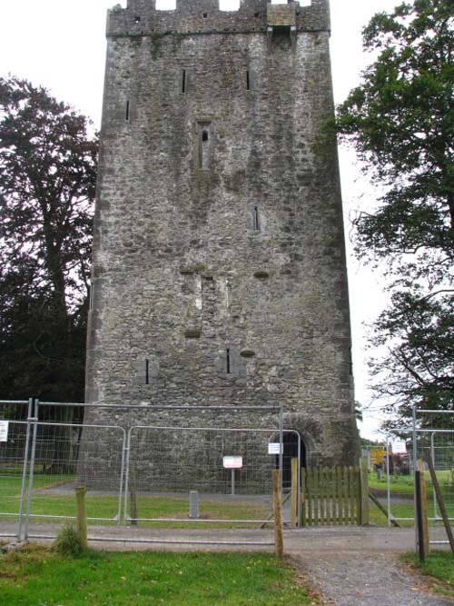 Tinnahinch Castle