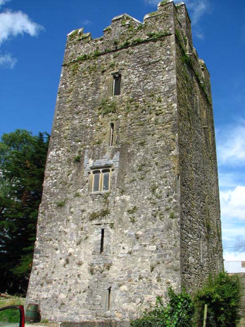 Tinnahinch Castle