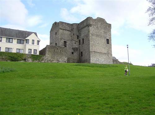 Tully Castle